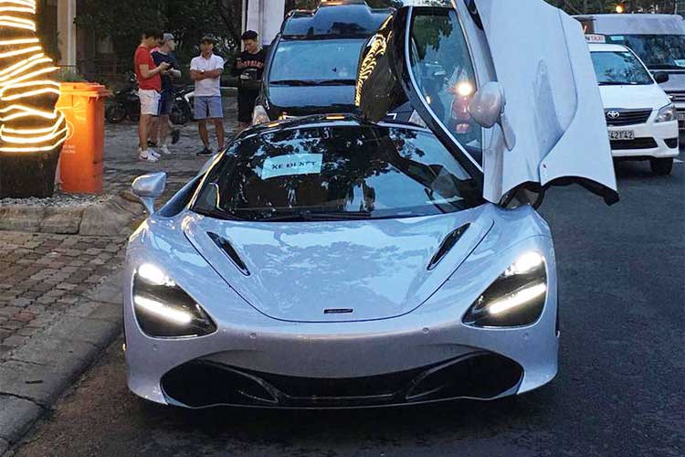 Siêu xe McLaren 720S tiền tỷ đầu tiên về Việt Nam